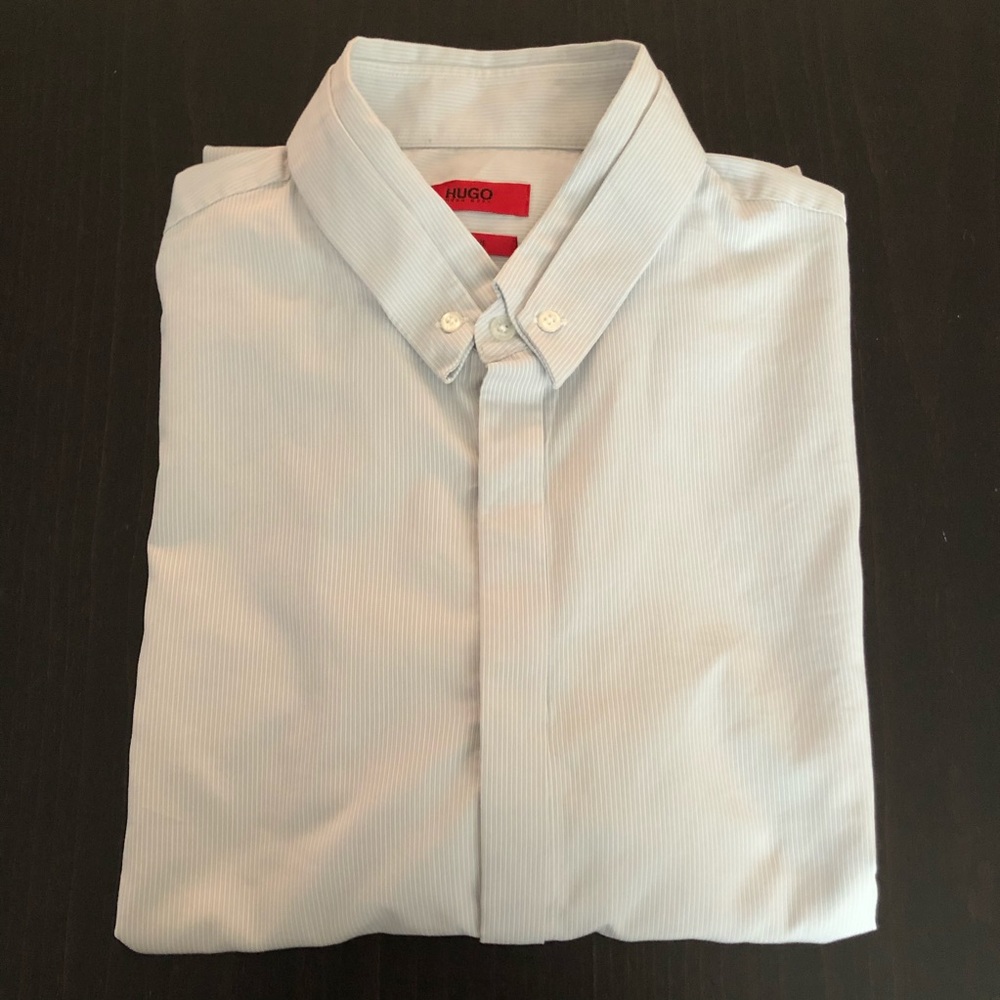 Men’s Hugo Boss button up shirt